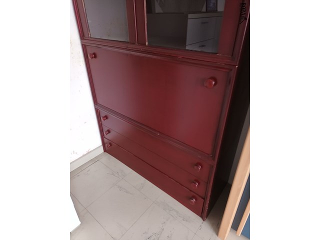 Lot 82 - vintage barkast met vitrine - afbeelding 2 van  4