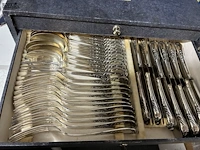 Lot 82 - vintage bestekkoffer - afbeelding 2 van  5