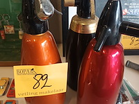 Lot 82 - vintage soda flessen. 3 stuks - afbeelding 1 van  4