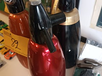 Lot 82 - vintage soda flessen. 3 stuks - afbeelding 2 van  4