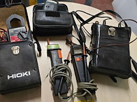 Lot 82 - volt/ohm testers 5 stuks - afbeelding 1 van  3