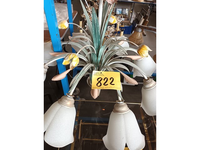 Lot 822 - luster met bloemen - afbeelding 3 van  3