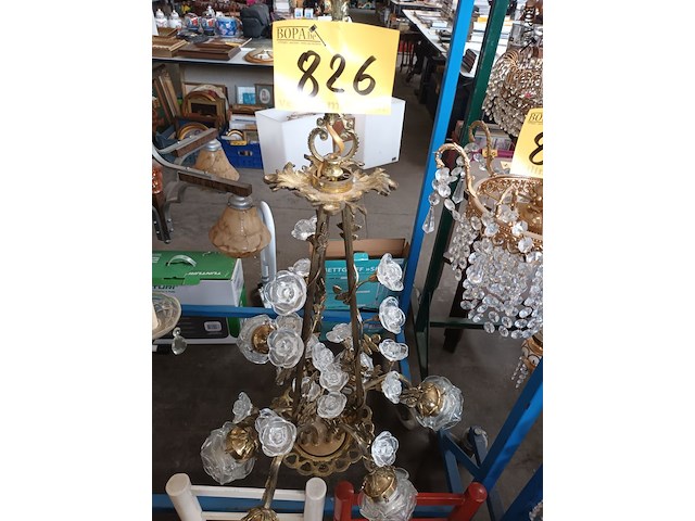 Lot 826 - luster in koper met bloemen in glas - afbeelding 5 van  5