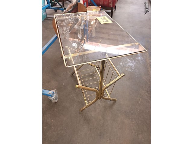 Lot 828 - krantenrekje koper en glas - afbeelding 3 van  3