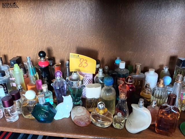 Lot 83 - aangebroken parfumflesjes. 70 stuks - afbeelding 1 van  7