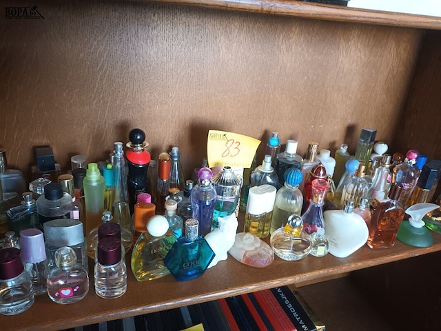 Lot 83 - aangebroken parfumflesjes. 70 stuks - afbeelding 2 van  7