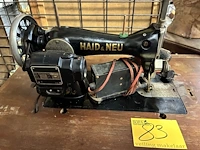 Lot 83 - antieke naaimachine - afbeelding 3 van  3