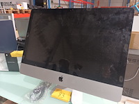 Lot 83 - apple imac - afbeelding 1 van  2
