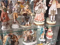 Lot 83 - beeldjes en decoratie in porselein. 35 stuks - afbeelding 2 van  6