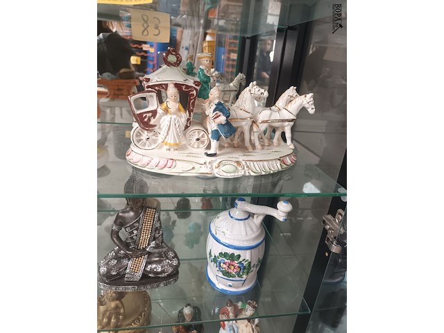Lot 83 - beeldjes en decoratie in porselein. 35 stuks - afbeelding 6 van  6