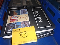 Lot 83 - boeken. 2 bakken - afbeelding 3 van  3