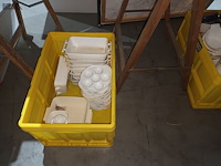 Lot 83 - borden en schalen - afbeelding 2 van  4