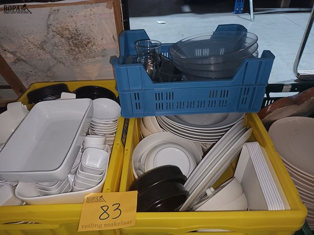 Lot 83 - borden en schalen - afbeelding 4 van  4