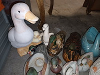 Lot 83 - decoratieve zwanen en eenden. 25 stuks - afbeelding 3 van  6