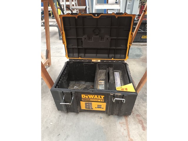 Lot 83 - dewalt materiaalkoffer - afbeelding 2 van  4