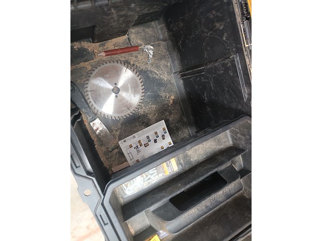 Lot 83 - dewalt materiaalkoffer - afbeelding 4 van  4