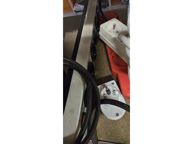 Lot 83 - diverse verlengsnoeren ong 11 stuks - afbeelding 2 van  5