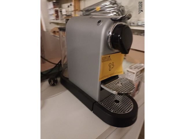 Lot 83 - espressotoestel krups - afbeelding 2 van  3