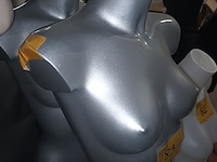 Lot 83 - grijze torso vrouw. 2 stuks - afbeelding 4 van  4