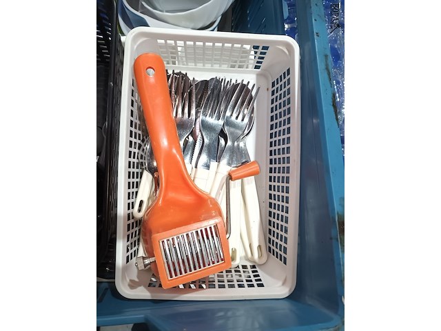 Lot 83 - huisraad. 1 bak - afbeelding 3 van  5