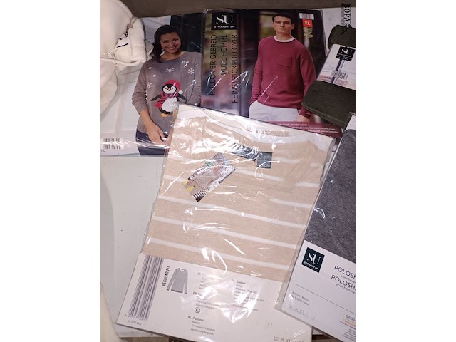 Lot 83 - kledij. 13 stuks - afbeelding 5 van  6