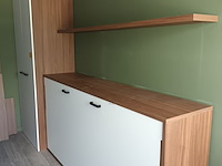 Lot 83 - kleerkast en opklapbed - afbeelding 1 van  4