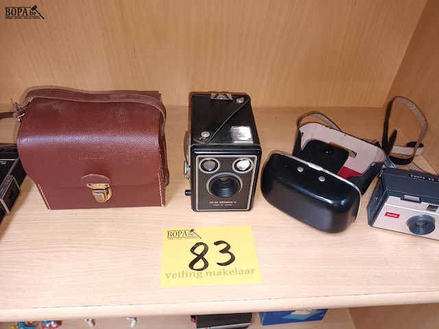 Lot 83 - kodak fototoestellen. 3 stuks - afbeelding 1 van  5