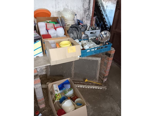 Lot 83 - lot keukenmateriaal - afbeelding 1 van  6
