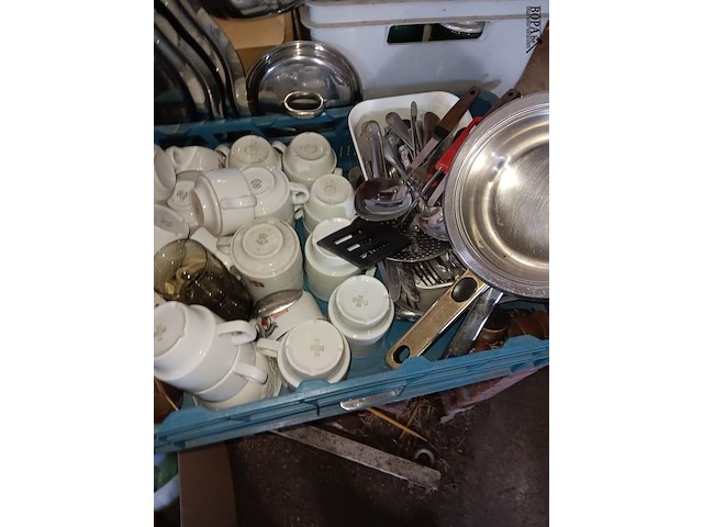 Lot 83 - lot keukenmateriaal - afbeelding 6 van  6