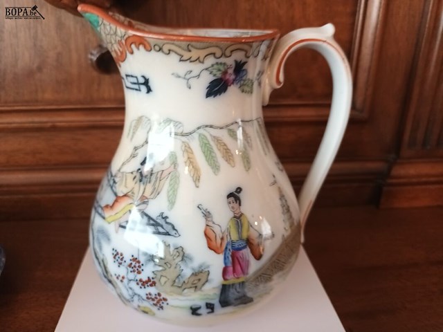 Lot 83 - melkkan met chinees decor - afbeelding 4 van  5