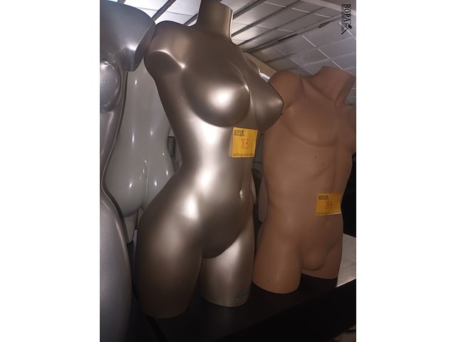 Lot 83 - paspop vrouw torso - afbeelding 2 van  2