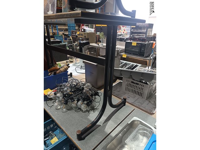 Lot 83 - rechthoekige tafels. 6 stuks - afbeelding 2 van  4