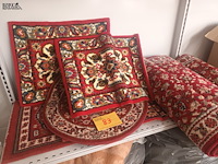 Lot 83 - tapijten. 12 stuks - afbeelding 1 van  4