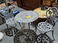 Lot 83 - tuinset metaal - 3 stuks - afbeelding 1 van  4