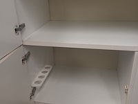 Lot 83 - witte retro keukenkast - afbeelding 3 van  5