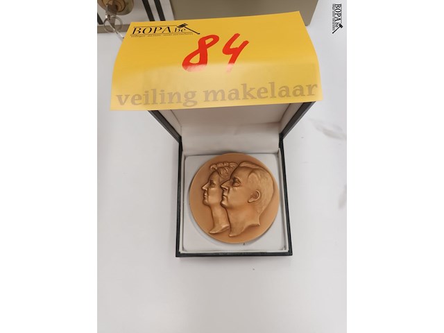 Lot 84 - bronzen herdenkingsmedaille - afbeelding 1 van  3