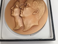 Lot 84 - bronzen herdenkingsmedaille - afbeelding 2 van  3