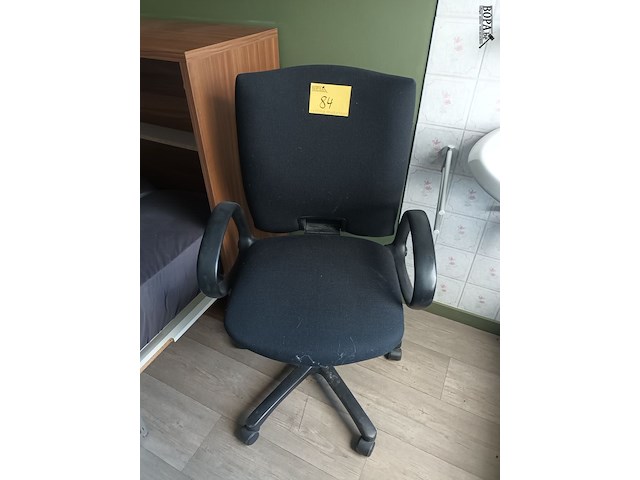 Lot 84 - bureaustoel - afbeelding 1 van  3