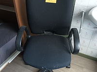 Lot 84 - bureaustoel - afbeelding 1 van  3
