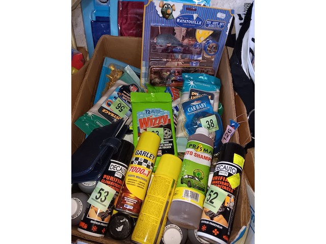 Lot 84 - diverse prijzen. 2 dozen - afbeelding 2 van  5