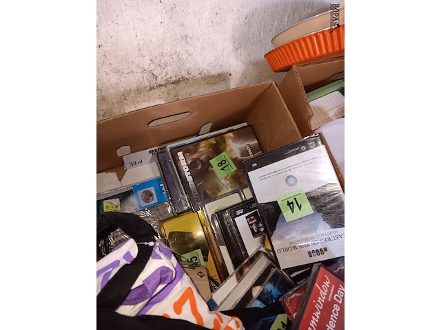 Lot 84 - diverse prijzen. 2 dozen - afbeelding 4 van  5