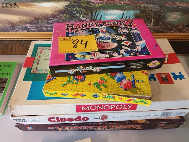 Lot 84 - gezelschapsspelen. 5 stuks - afbeelding 1 van  5