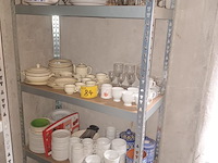 Lot 84 - keukenmateriaal en huisraad - afbeelding 1 van  5