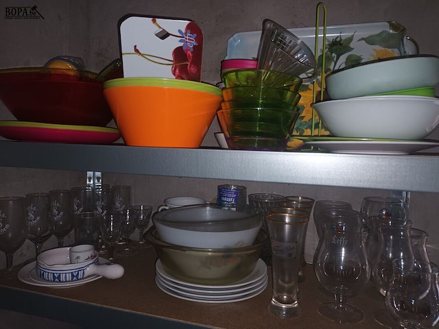 Lot 84 - keukenmateriaal en huisraad - afbeelding 5 van  5