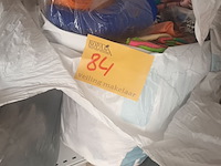 Lot 84 - kledij, linnen, stoffen, handtassen - afbeelding 5 van  5