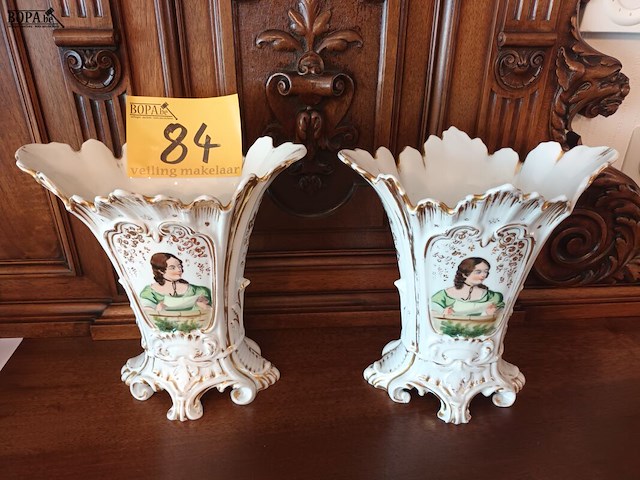 Lot 84 - koppel siervazen - afbeelding 1 van  4