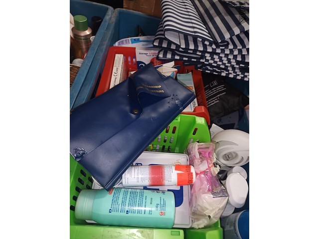 Lot 84 - lot persoonlijke verzorging - afbeelding 5 van  6