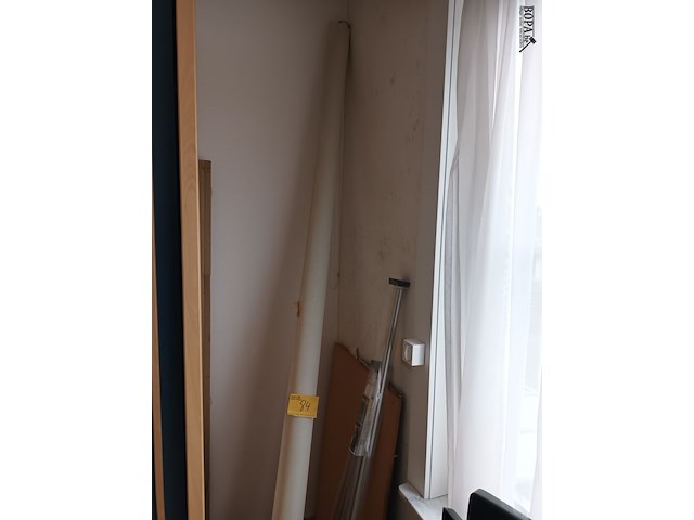 Lot 84 - rolgordijn. 2 stuks - afbeelding 1 van  4