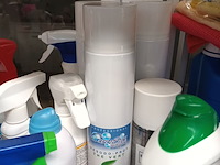 Lot 84 - schoonmaakproducten - afbeelding 5 van  6