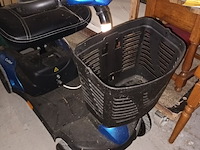 Lot 84 - scootmobiel invacare colibri - afbeelding 2 van  6